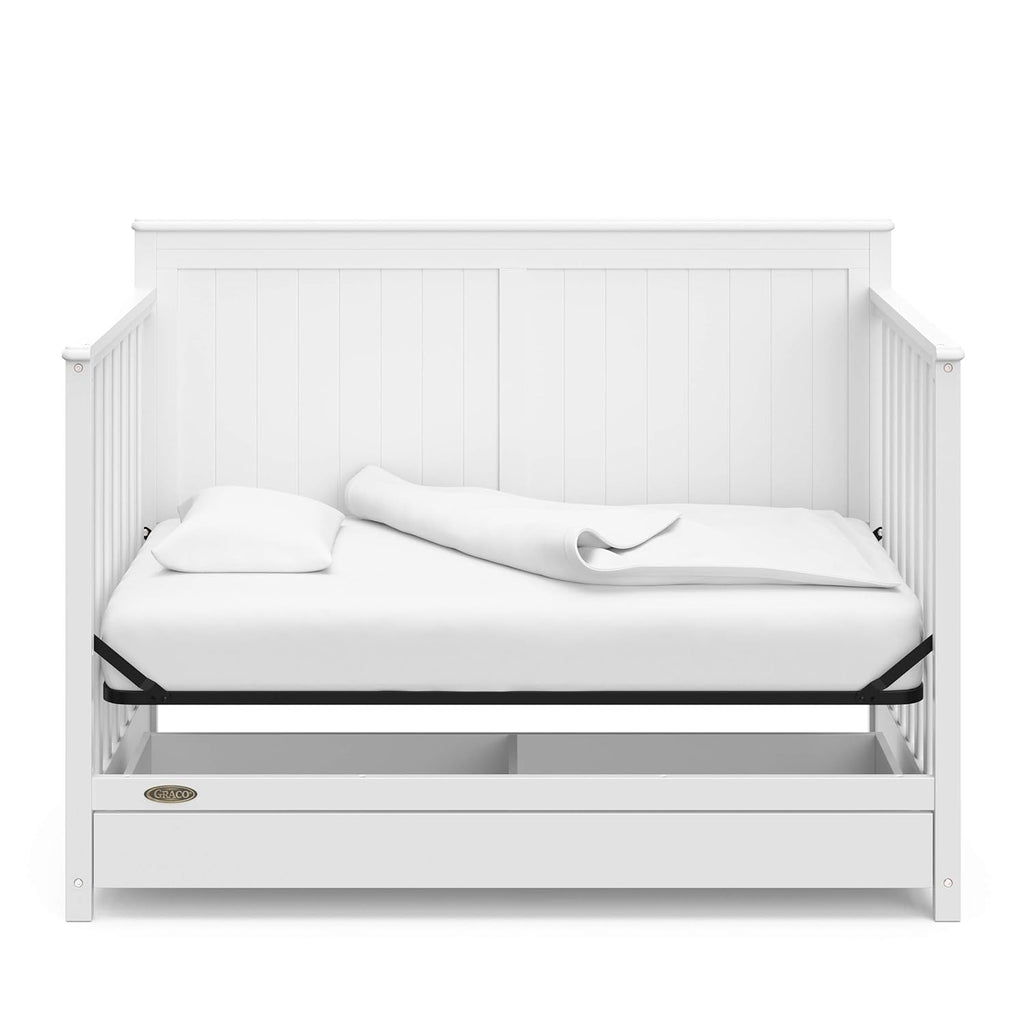 5-In-1 Convertible Crib with Drawer 